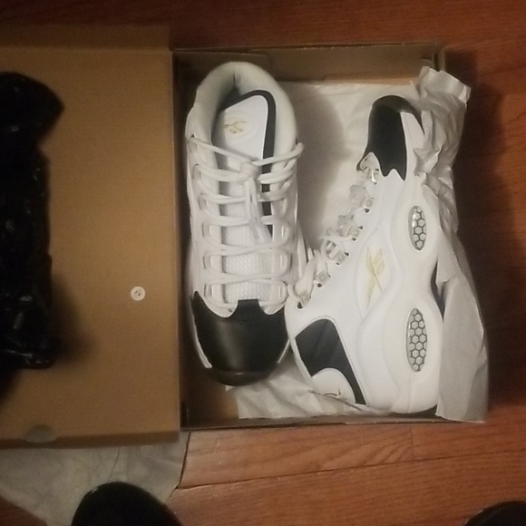 Shoes - Picture 2 of 2